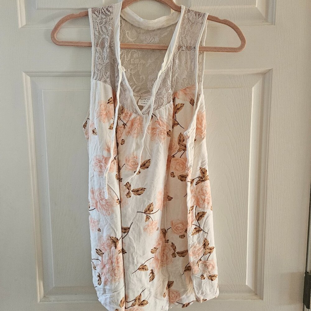 Torrid Super Soft Lacy Sleeveless Top Size 1